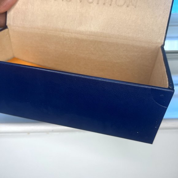 Louis Vuitton Moon Cat Eye Sunglasses Creme Monogram Temples - Picture 8 of 10